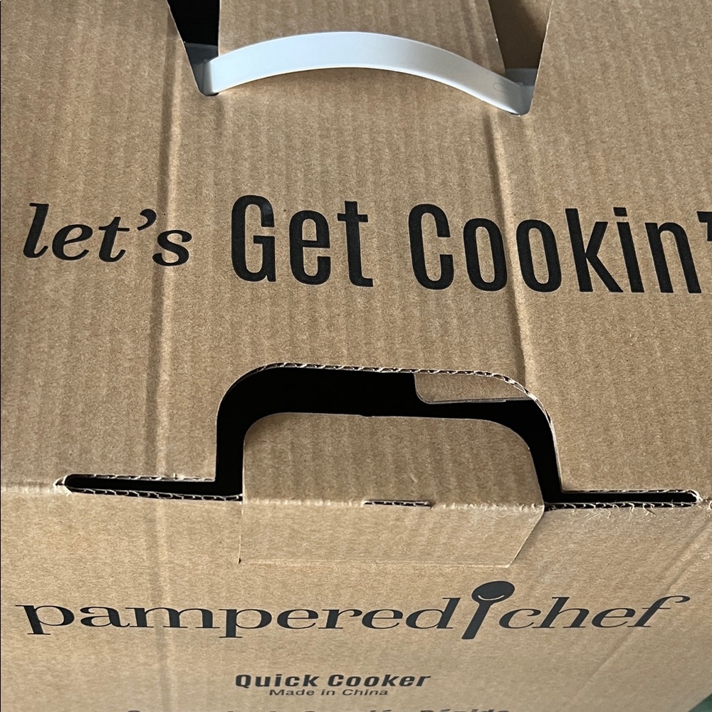 Pampered Chef Black and Silver Quick Cooker. NEW IN BOX - Picture 11 of 11